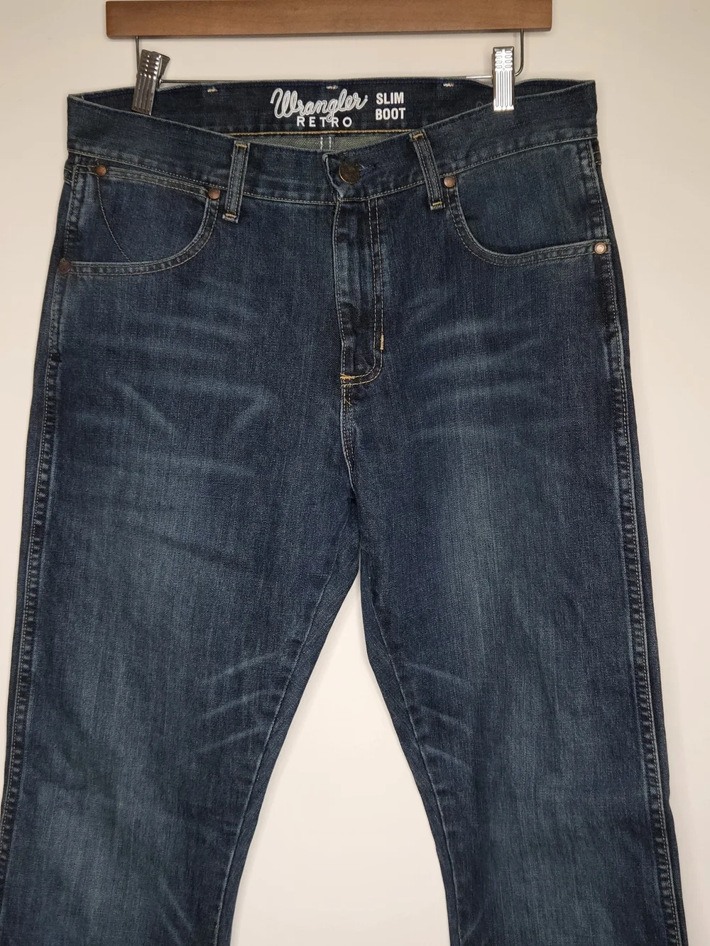 Wrangler Retro Slim Bootcut Men's Blue Denim Jeans Size 32x34 Medium Dark Wash